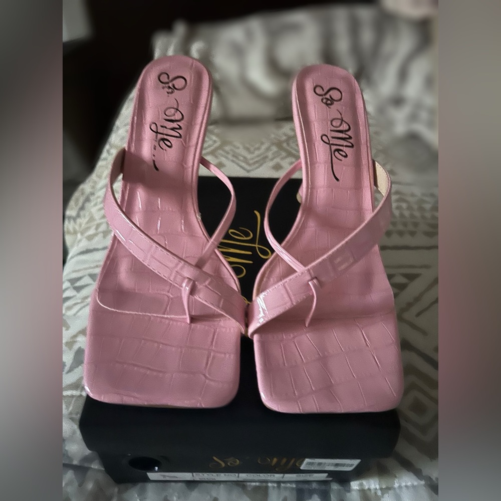 Pink heels - Picture 2 of 14